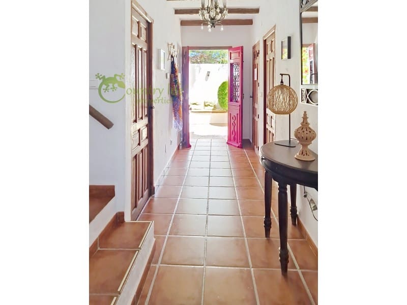 3 soveværelse Finca/Landehus til salg i Canillas de Aceituno - € 499.000 (Ref: 9973000)