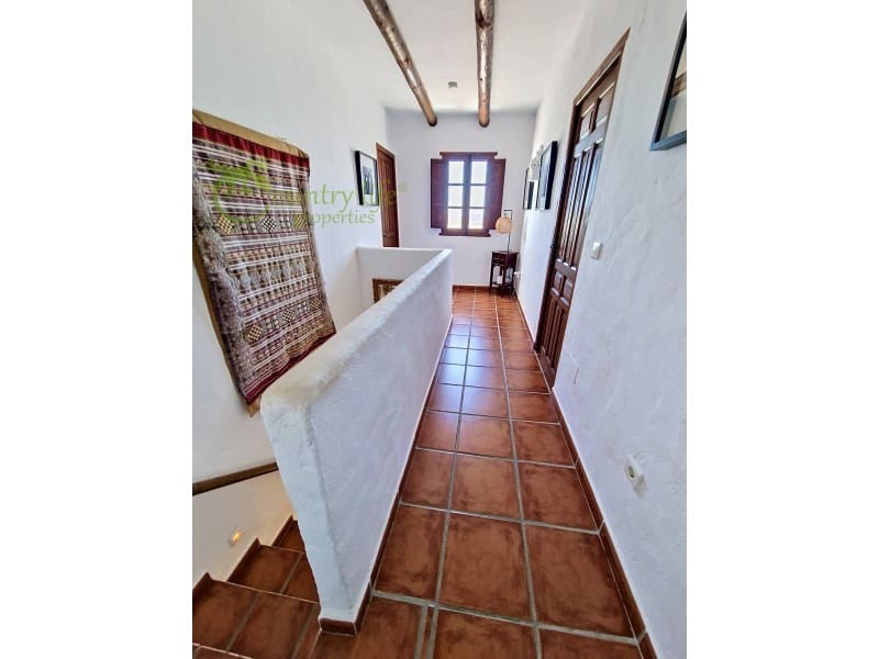 3 soveværelse Finca/Landehus til salg i Canillas de Aceituno - € 499.000 (Ref: 9973000)