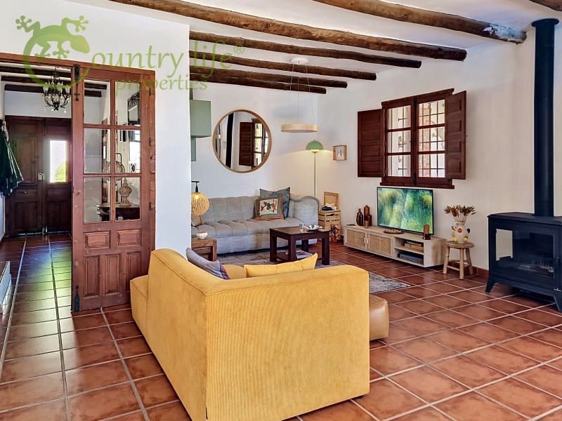 3 soveværelse Finca/Landehus til salg i Canillas de Aceituno - € 499.000 (Ref: 9973000)