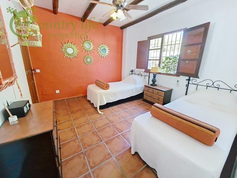3 soveværelse Finca/Landehus til salg i Canillas de Aceituno - € 499.000 (Ref: 9973000)