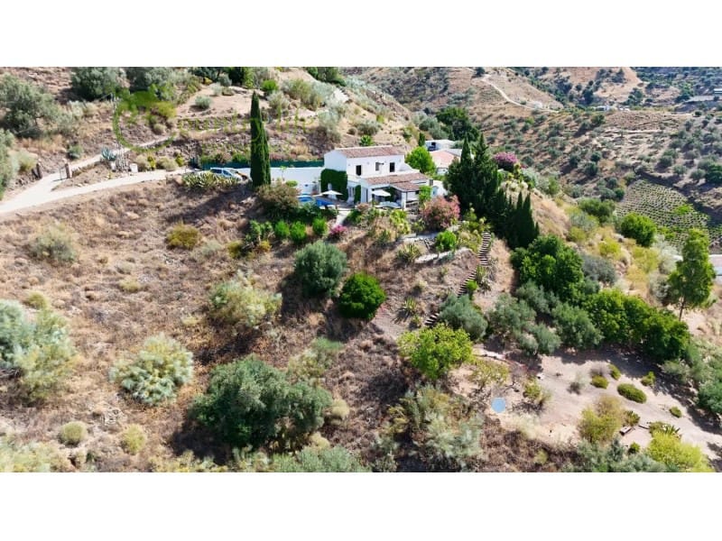 3 soveværelse Finca/Landehus til salg i Canillas de Aceituno - € 499.000 (Ref: 9973000)