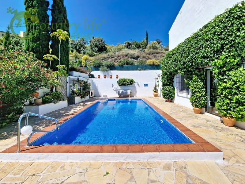 3 soveværelse Finca/Landehus til salg i Canillas de Aceituno - € 499.000 (Ref: 9973000)