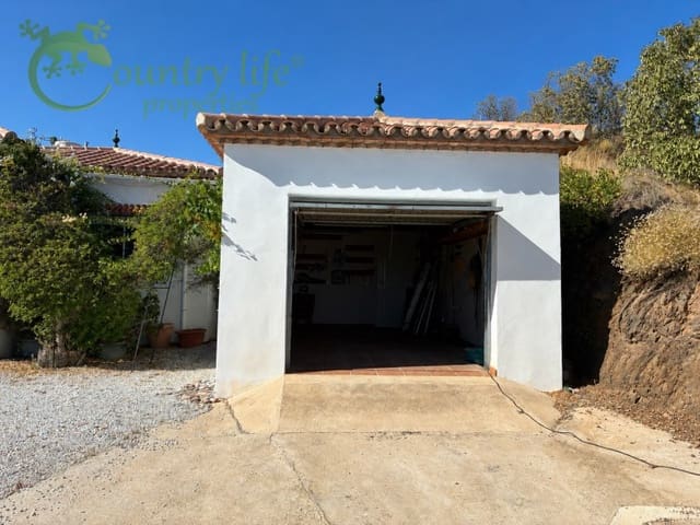 4 sovrum Finca/Hus på landet till salu i Canillas de Aceituno med garage - 345 000 € (Ref: 9999568)