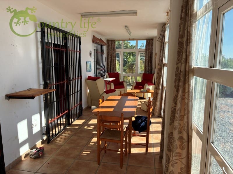 4 sovrum Finca/Hus på landet till salu i Canillas de Aceituno med garage - 345 000 € (Ref: 9999568)