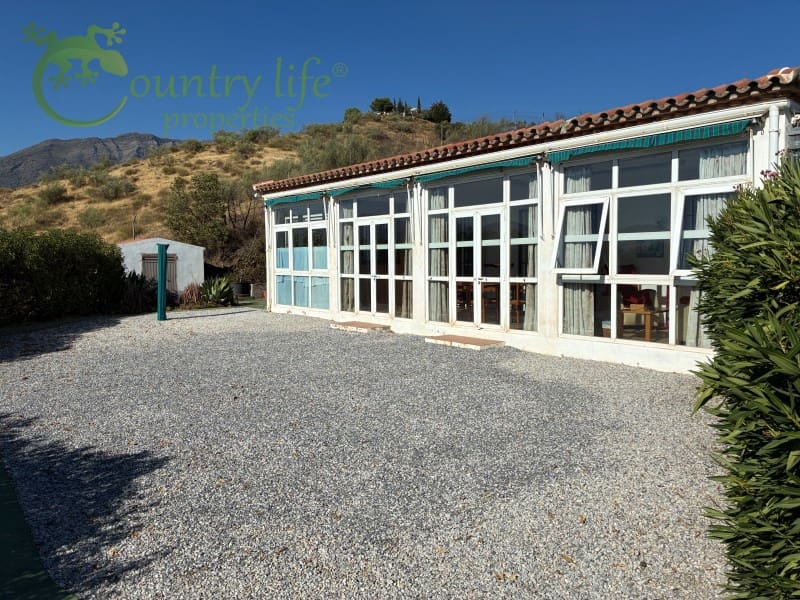 4 sovrum Finca/Hus på landet till salu i Canillas de Aceituno med garage - 345 000 € (Ref: 9999568)