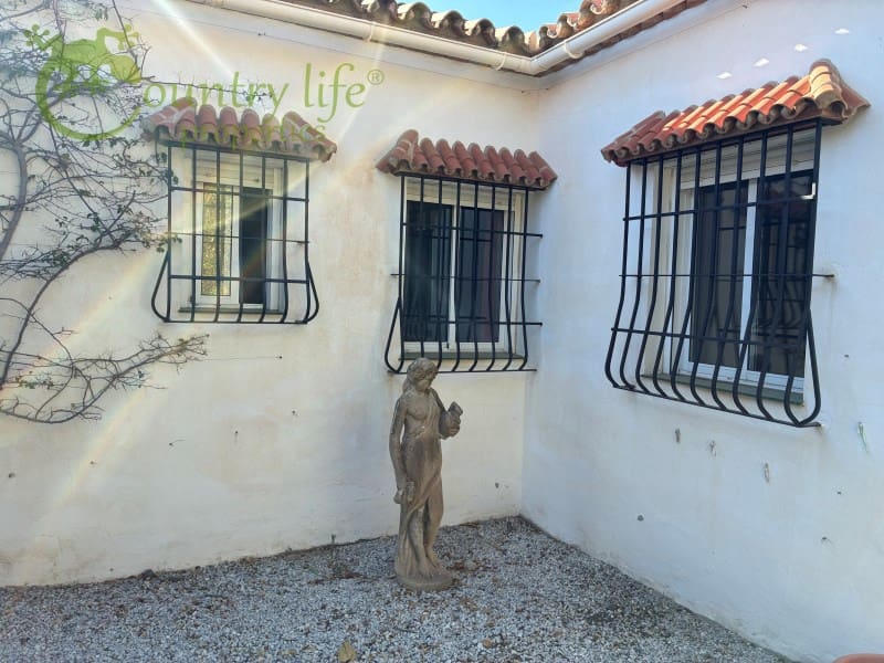 4 sovrum Finca/Hus på landet till salu i Canillas de Aceituno med garage - 345 000 € (Ref: 9999568)