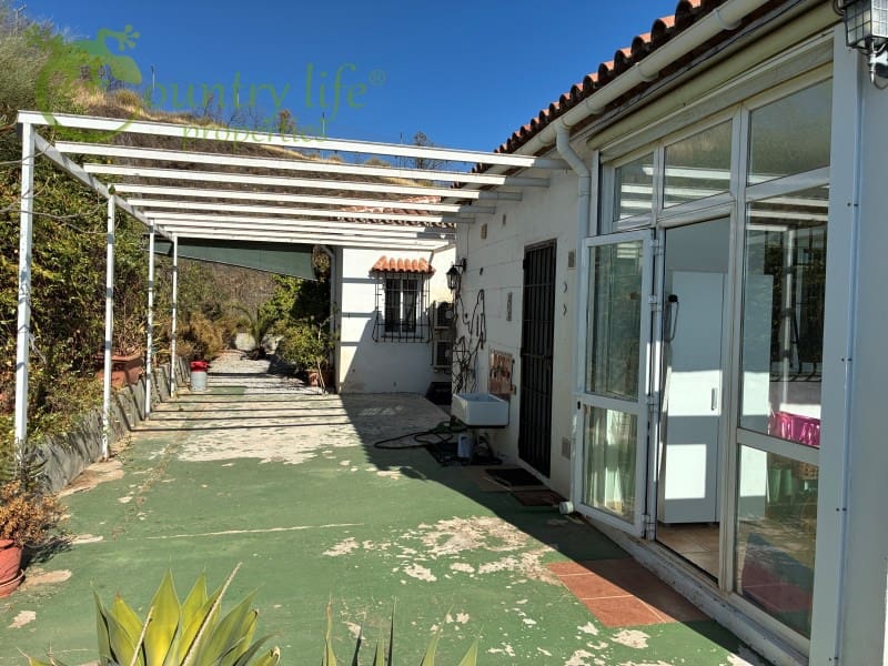 4 sovrum Finca/Hus på landet till salu i Canillas de Aceituno med garage - 345 000 € (Ref: 9999568)