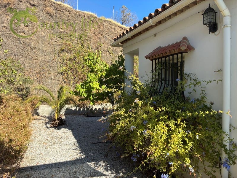4 sovrum Finca/Hus på landet till salu i Canillas de Aceituno med garage - 345 000 € (Ref: 9999568)
