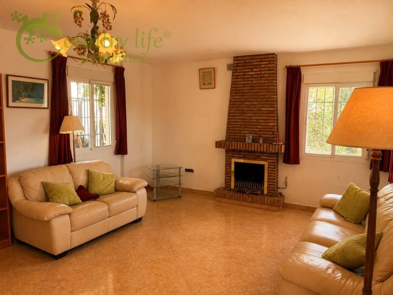 4 sovrum Finca/Hus på landet till salu i Canillas de Aceituno med garage - 345 000 € (Ref: 9999568)