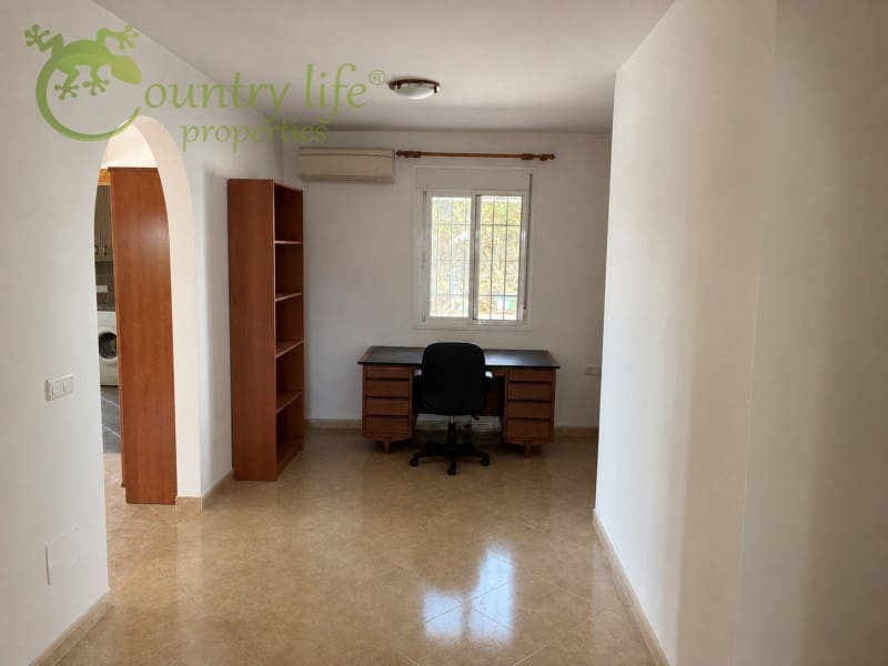 4 sovrum Finca/Hus på landet till salu i Canillas de Aceituno med garage - 345 000 € (Ref: 9999568)