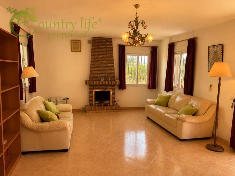 4 sovrum Finca/Hus på landet till salu i Canillas de Aceituno med garage - 345 000 € (Ref: 9999568)