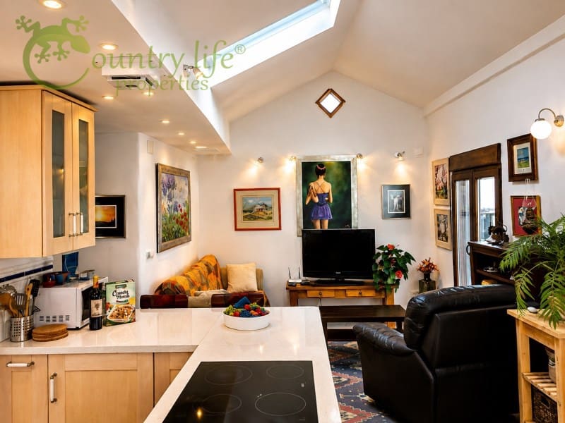 3 makuuhuone Omakotitalo myytävänä paikassa Canillas de Aceituno - 295 000 € (Ref: 9999569)