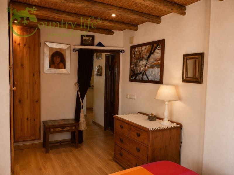 3 makuuhuone Omakotitalo myytävänä paikassa Canillas de Aceituno - 295 000 € (Ref: 9999569)