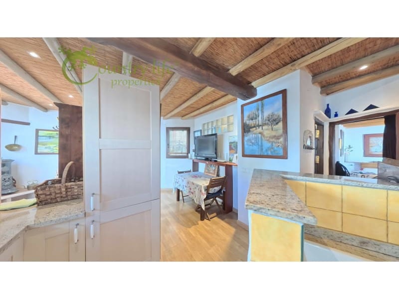 Casa de 3 habitaciones en Canillas de Aceituno en venta - 295.000 € (Ref: 9999569)