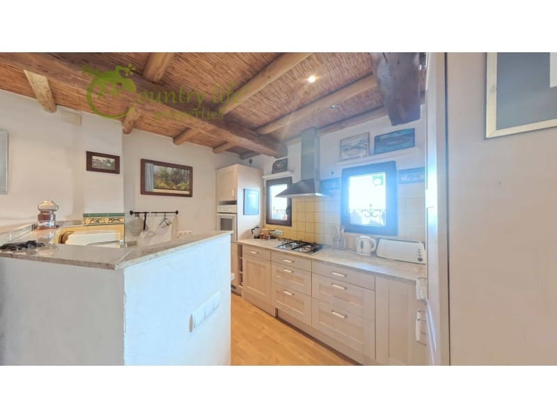Casa de 3 habitaciones en Canillas de Aceituno en venta - 295.000 € (Ref: 9999569)