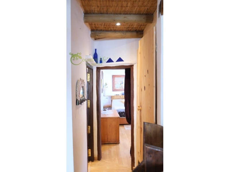 Casa de 3 habitaciones en Canillas de Aceituno en venta - 295.000 € (Ref: 9999569)