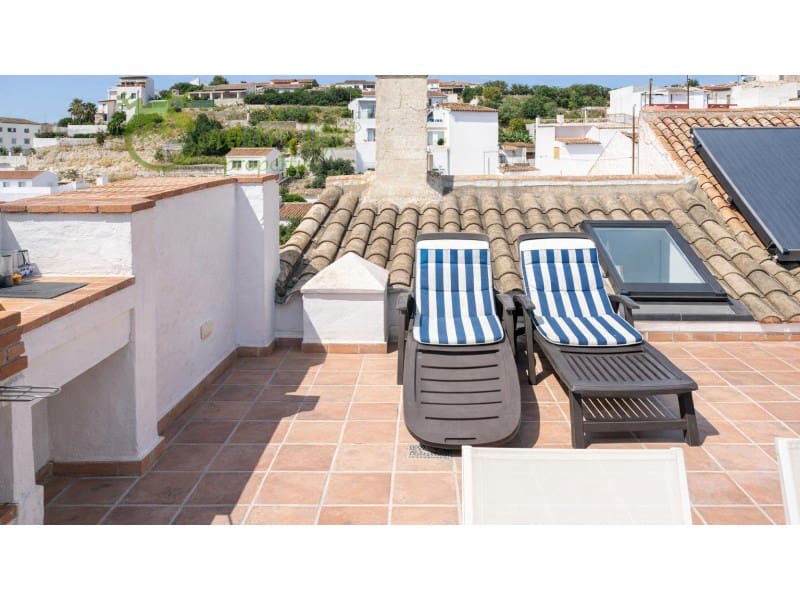 Casa de 3 habitaciones en Canillas de Aceituno en venta - 295.000 € (Ref: 9999569)