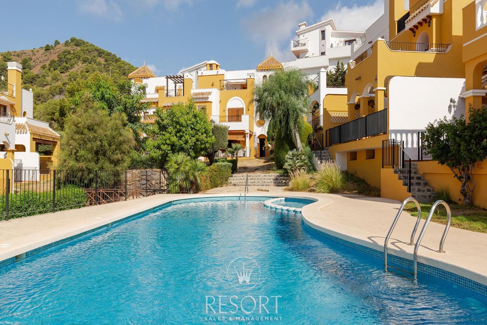 3 bedroom Townhouse for sale in La Manga Club with pool - € 350,000 (Ref: 10014738)