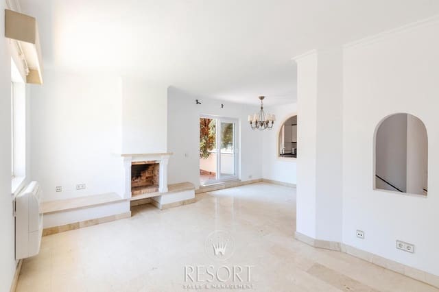 3 soverom Hus til salgs i La Manga Club, Cartagena med svømmebasseng - € 199 000 (Ref: 10016739)