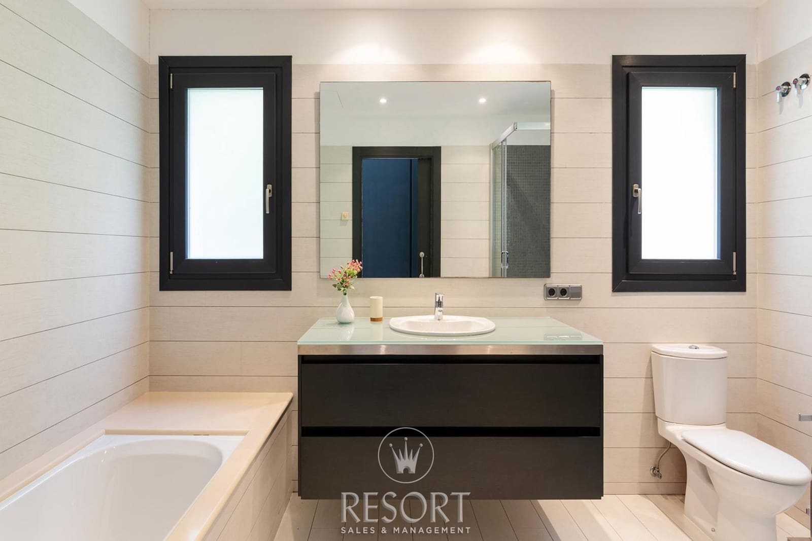 5 bedroom Villa for sale in La Manga Club with pool garage - € 1,750,000 (Ref: 10024552)