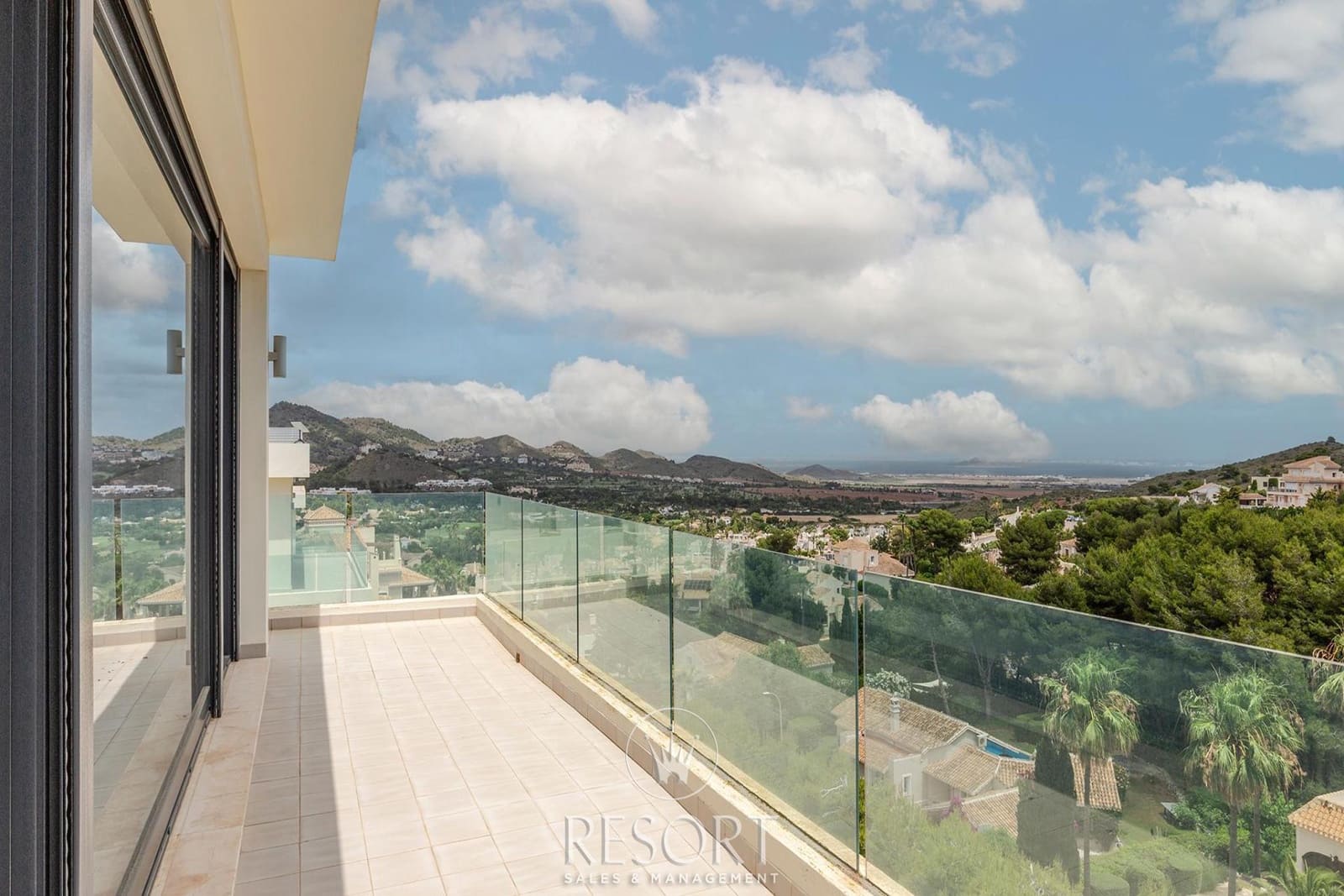 5 bedroom Villa for sale in La Manga Club with pool garage - € 1,750,000 (Ref: 10024552)