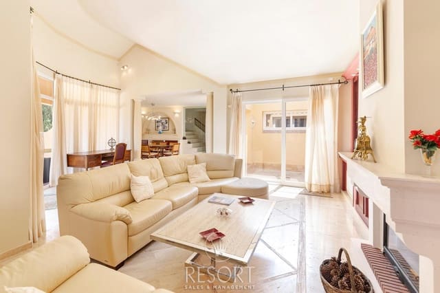 Chalet de 5 habitaciones en La Manga Club, Cartagena en venta con piscina - 1.224.847 € (Ref: 10024553)