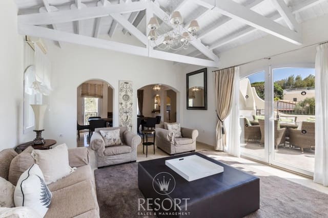 4 bedroom Villa for sale in La Manga Club, Cartagena with pool - € 1,810,578 (Ref: 10024554)