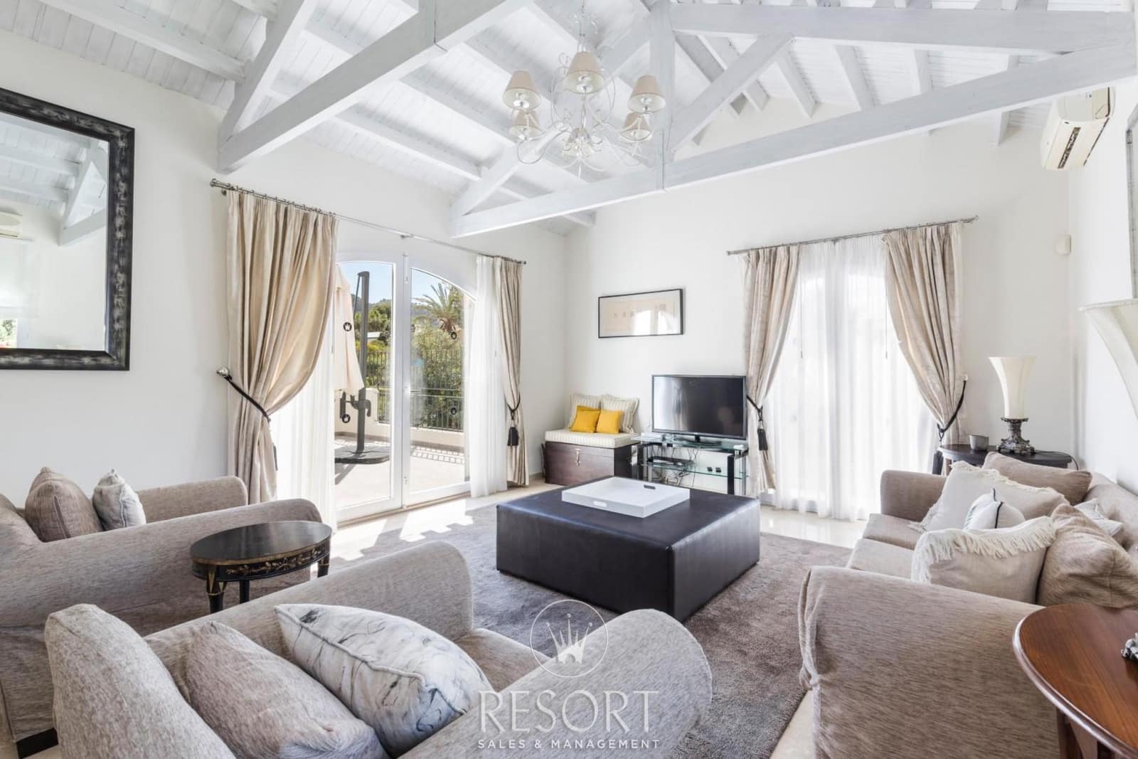 4 bedroom Villa for sale in La Manga Club with pool - € 1,810,578 (Ref: 10024554)
