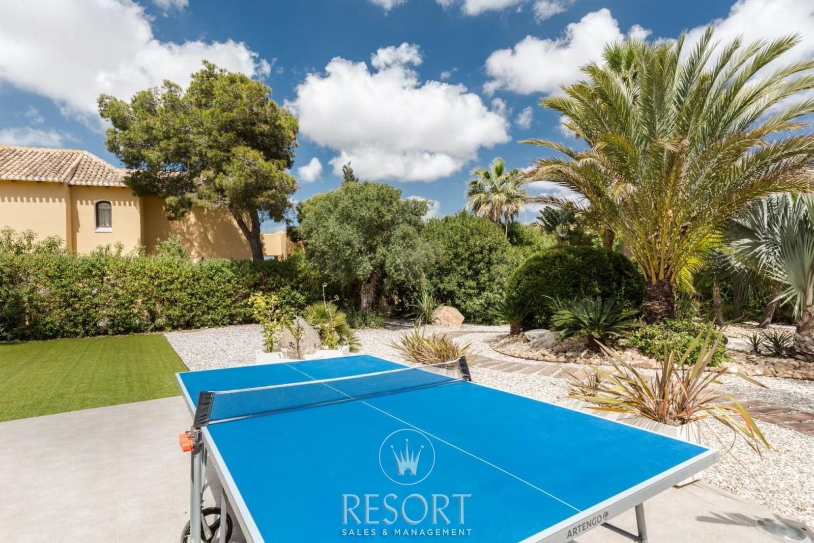 4 bedroom Villa for sale in La Manga Club with pool - € 1,810,578 (Ref: 10024554)