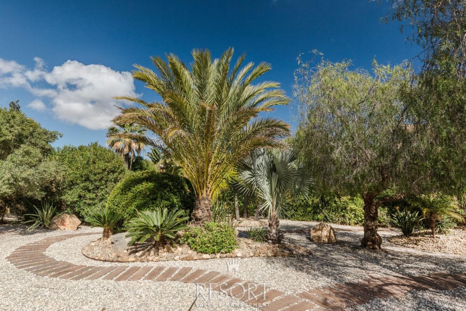 4 bedroom Villa for sale in La Manga Club with pool - € 1,810,578 (Ref: 10024554)