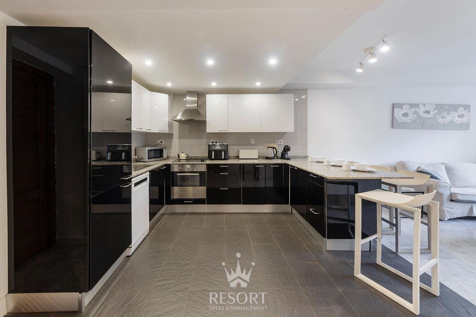2 Zimmer Apartment zu verkaufen in Atamaria mit Pool - 210.000 € (Ref: 10175538)