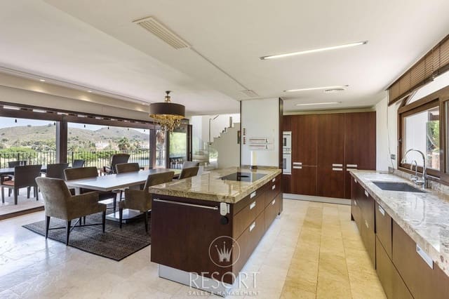 4 Zimmer Villa zu verkaufen in La Manga Club, Cartagena mit Pool Garage - 3.136.763 € (Ref: 5873956)