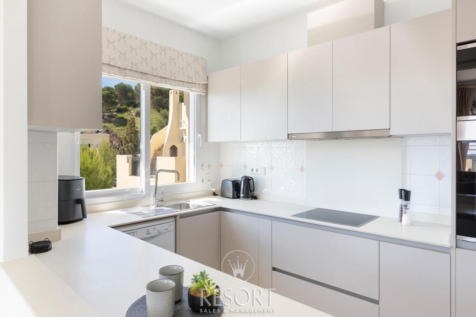 4 chambre Villa/Maison à vendre à Atamaria avec piscine garage - 1 153 556 € (Ref: 6809959)