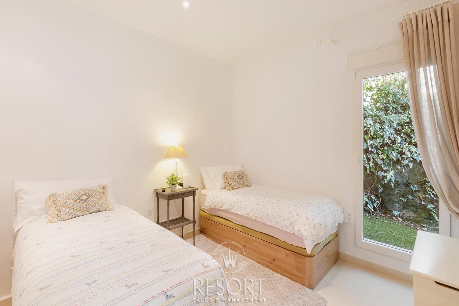 4 chambre Villa/Maison à vendre à Atamaria avec piscine garage - 1 153 556 € (Ref: 6809959)
