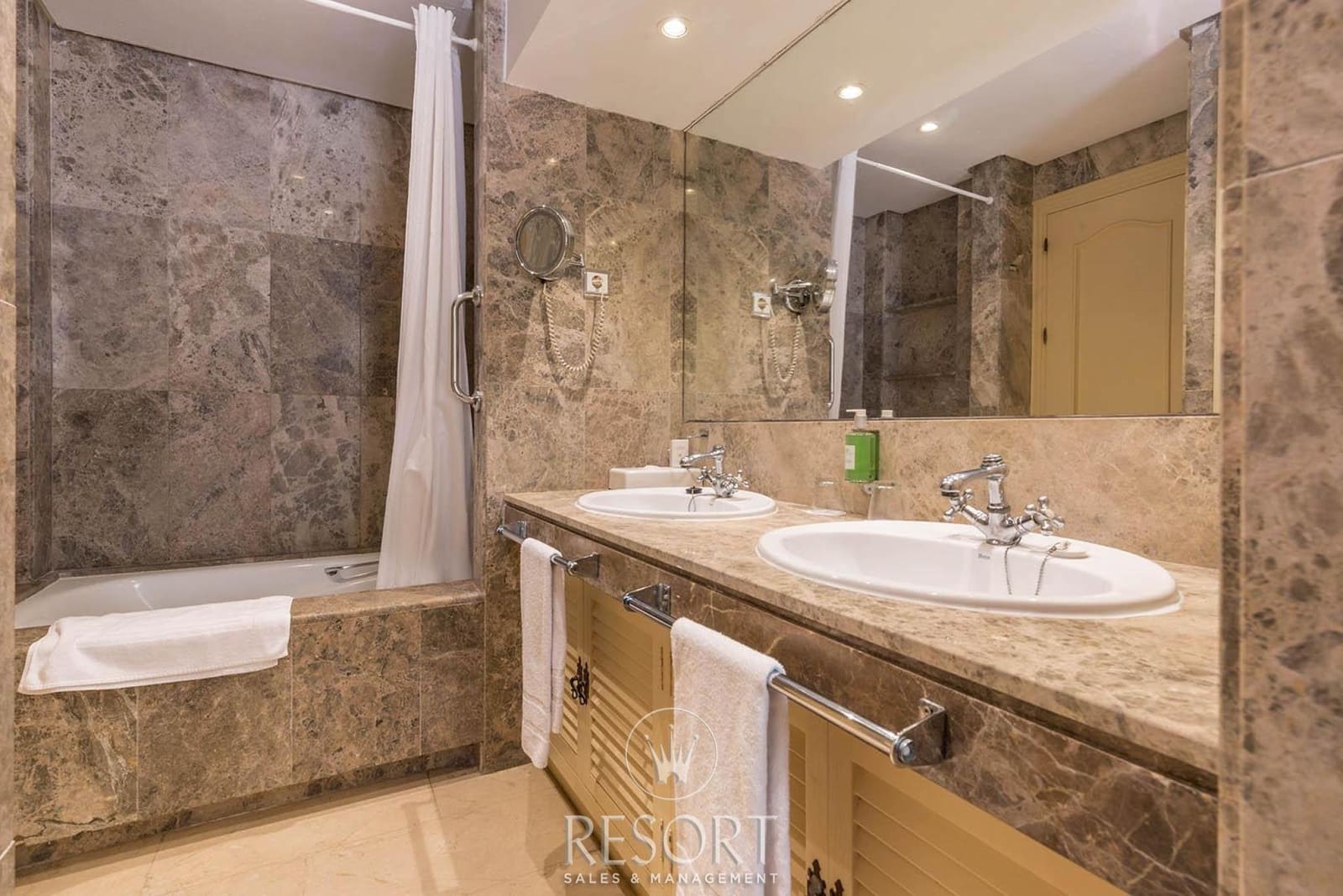 2 soveværelse Byhus til salg i La Manga Club med swimmingpool - € 159.000 (Ref: 7010955)