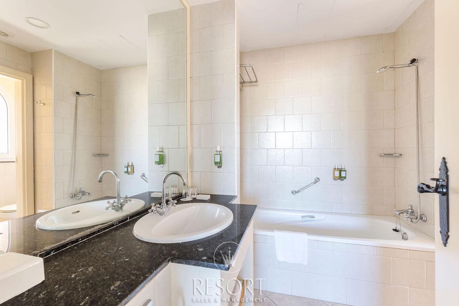 2 bedroom Apartment for sale in La Manga Club with pool - € 150,000 (Ref: 7531295)