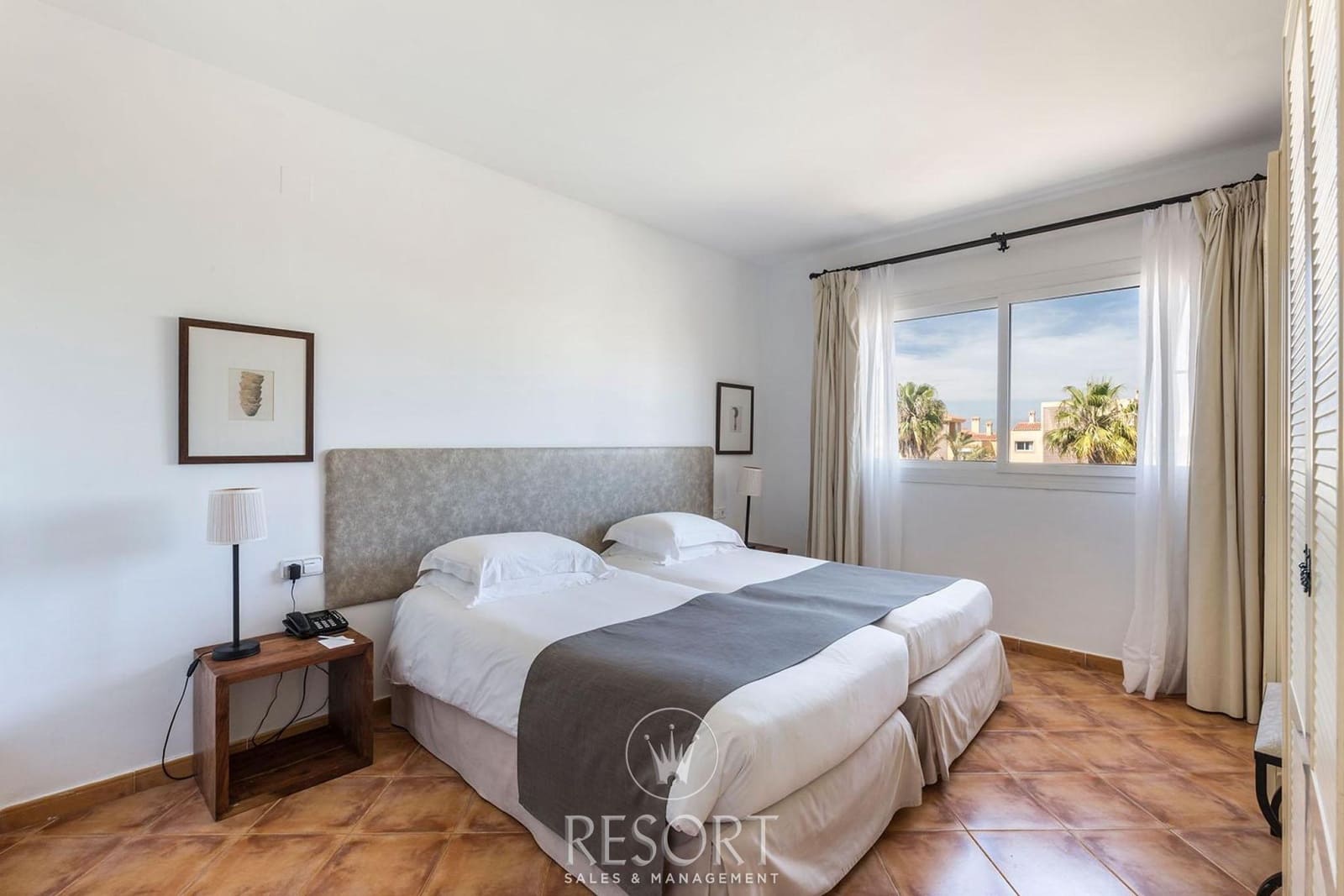 2 bedroom Apartment for sale in La Manga Club with pool - € 150,000 (Ref: 7531295)