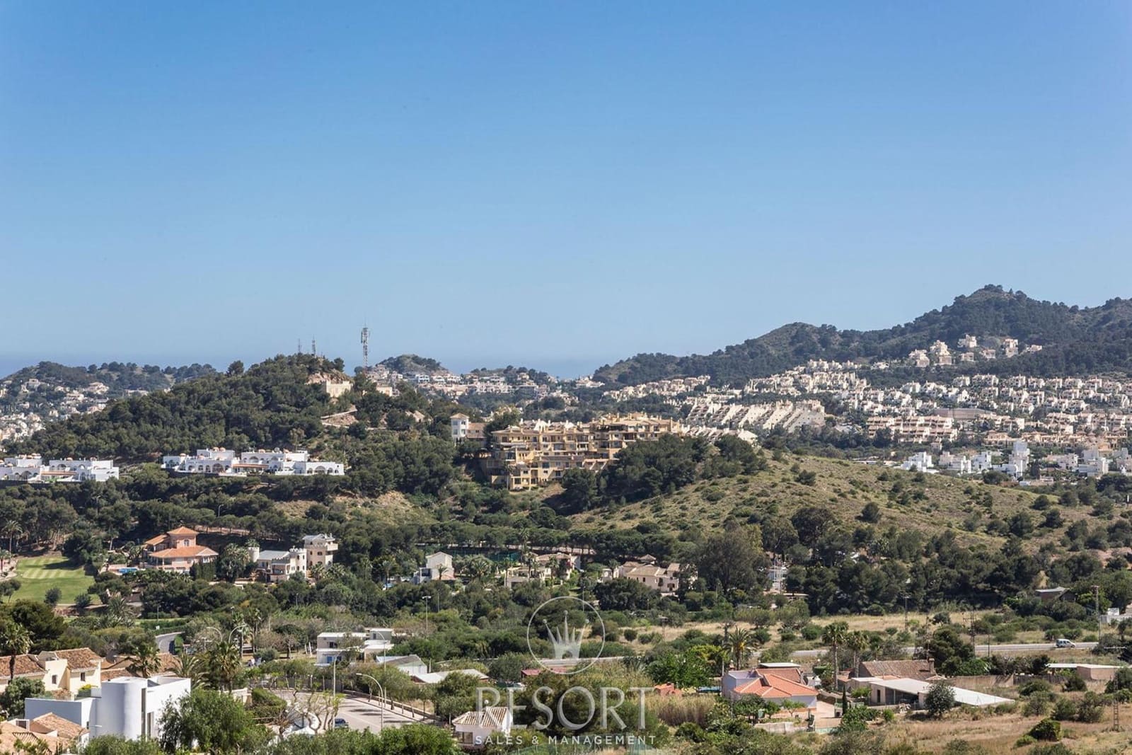 2 bedroom Apartment for sale in La Manga Club with pool - € 150,000 (Ref: 7531295)