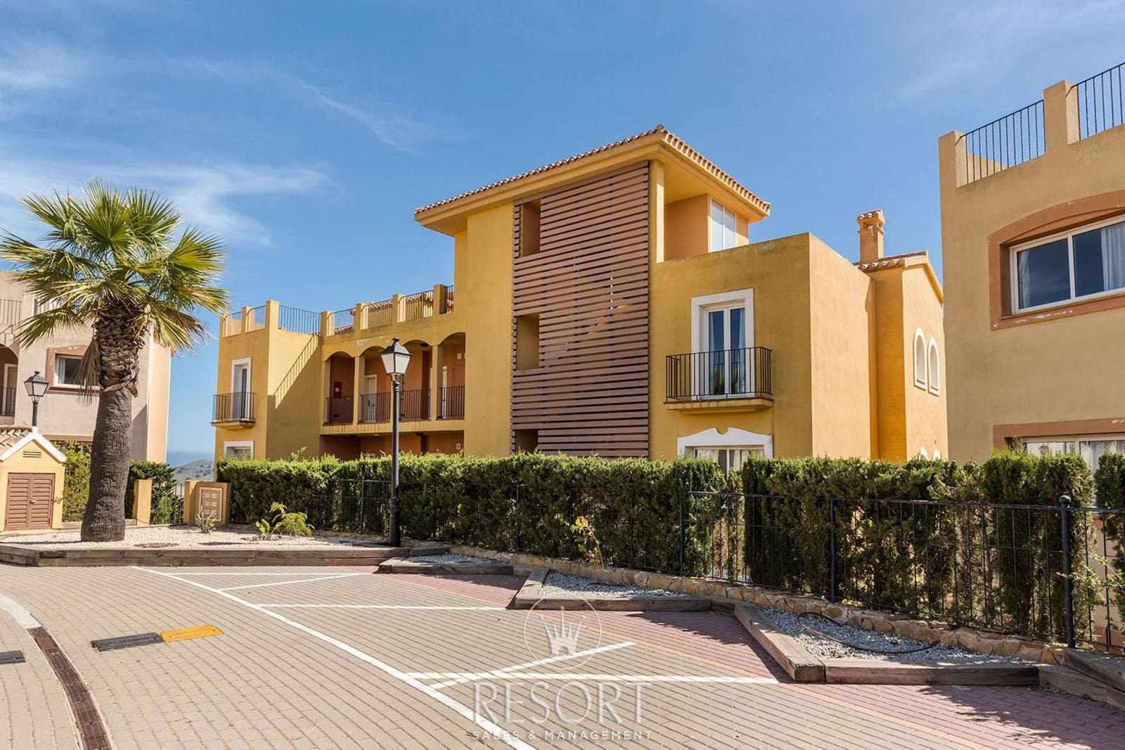 2 bedroom Apartment for sale in La Manga Club with pool - € 150,000 (Ref: 7531295)