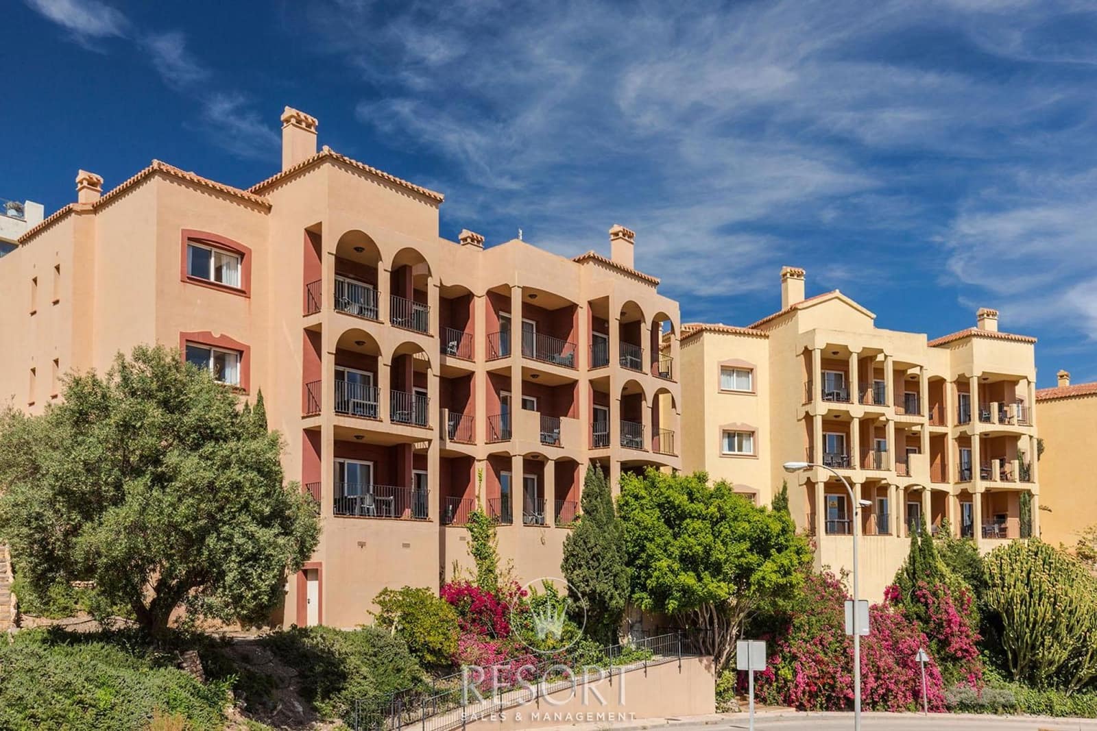 2 bedroom Apartment for sale in La Manga Club with pool - € 150,000 (Ref: 7531295)