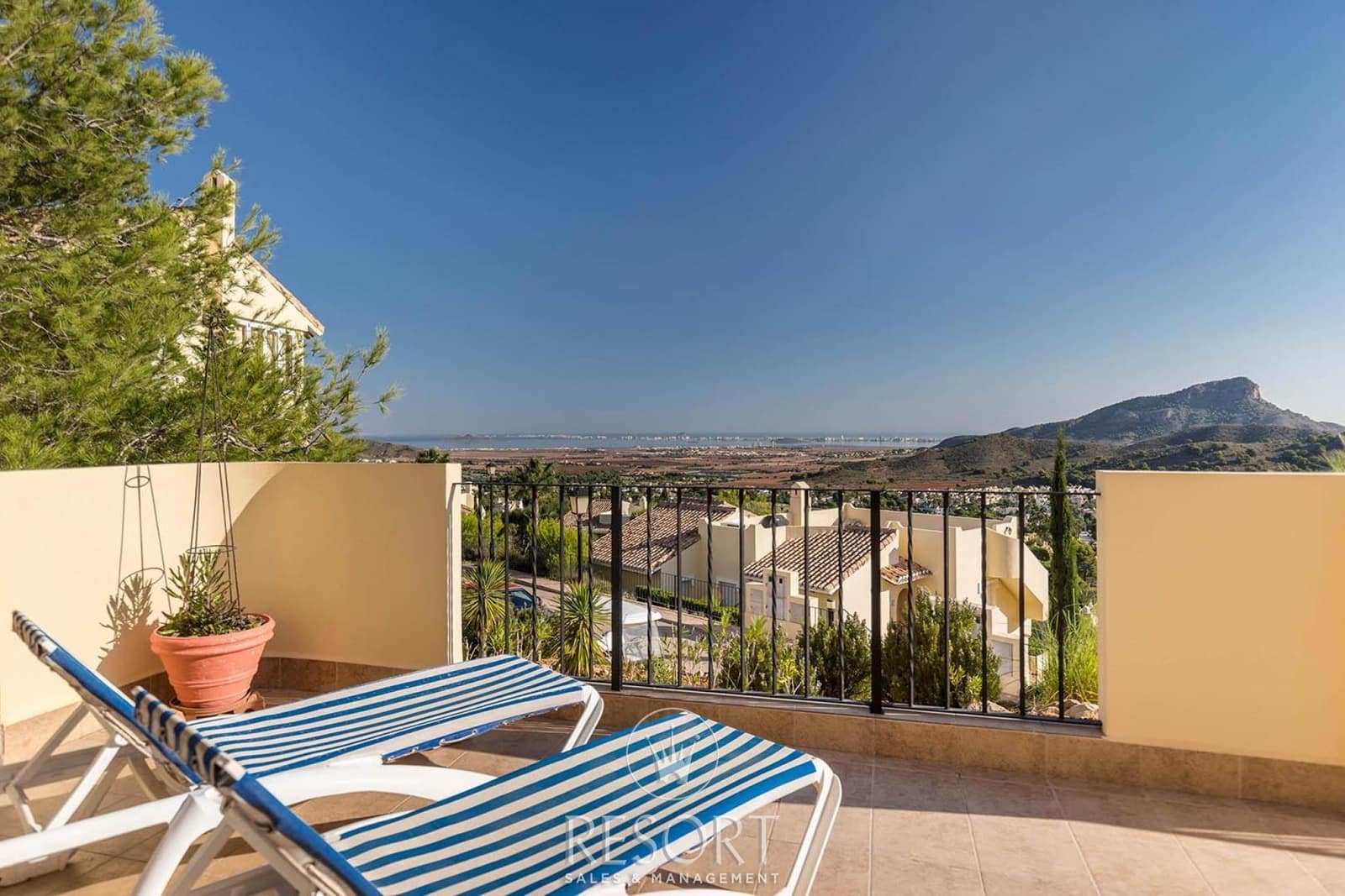 3 bedroom Apartment for sale in La Manga Club with pool - € 400,229 (Ref: 7542472)