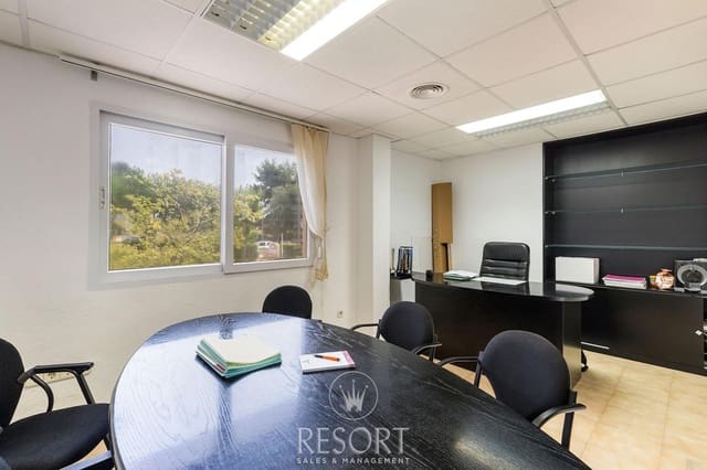 Erhverv til salg i La Manga Club, Cartagena - € 120.000 (Ref: 7666111)