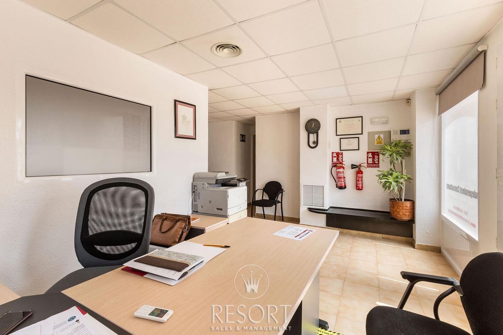 Kommersiell til salgs i La Manga Club - € 120 000 (Ref: 7666111)