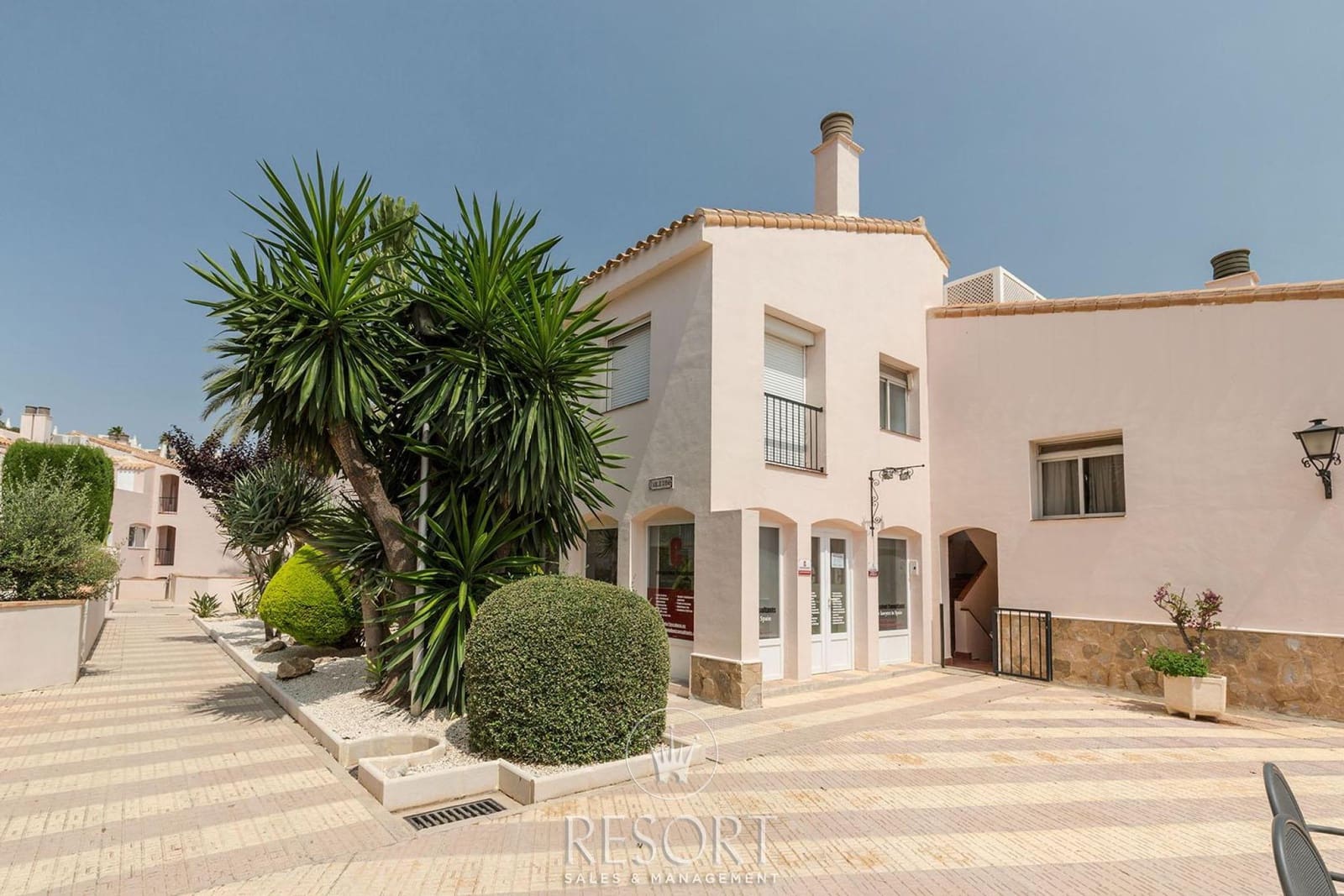 Kommersiell til salgs i La Manga Club - € 120 000 (Ref: 7666111)