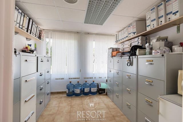 Erhverv til salg i La Manga Club, Cartagena - € 120.000 (Ref: 7666111)