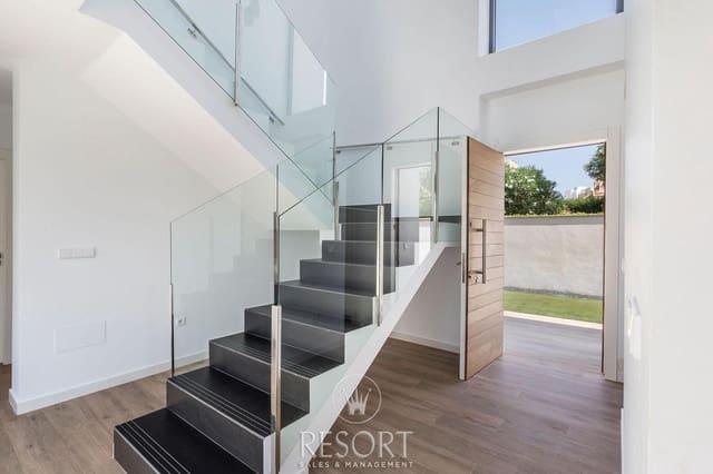 6 sypialnia Willa na sprzedaż w La Manga del Mar Menor z basenem garażem - 990 000 € (Ref: 7709521)