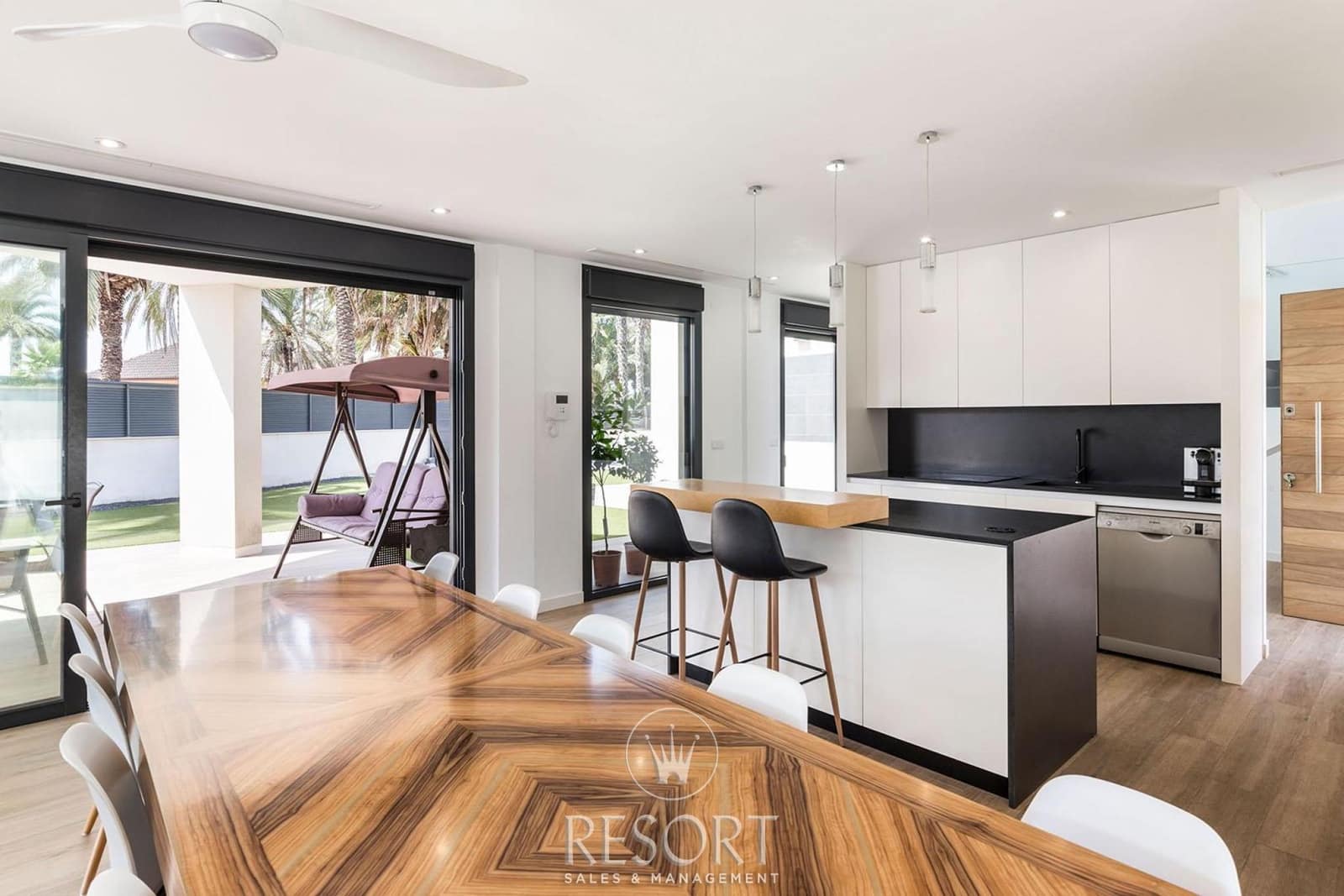 6 sypialnia Willa na sprzedaż w La Manga del Mar Menor z basenem garażem - 990 000 € (Ref: 7709521)