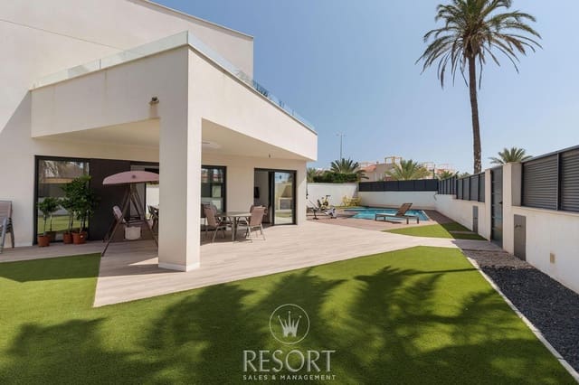 6 sypialnia Willa na sprzedaż w La Manga del Mar Menor z basenem garażem - 990 000 € (Ref: 7709521)
