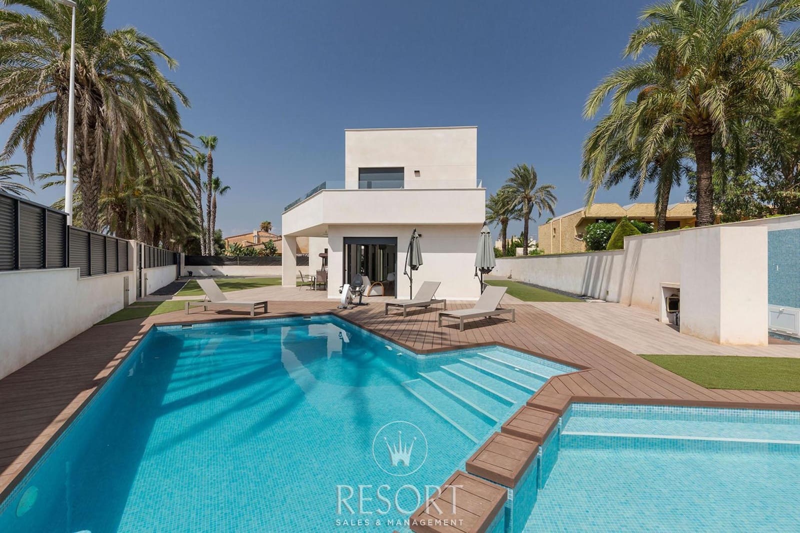 6 sypialnia Willa na sprzedaż w La Manga del Mar Menor z basenem garażem - 990 000 € (Ref: 7709521)