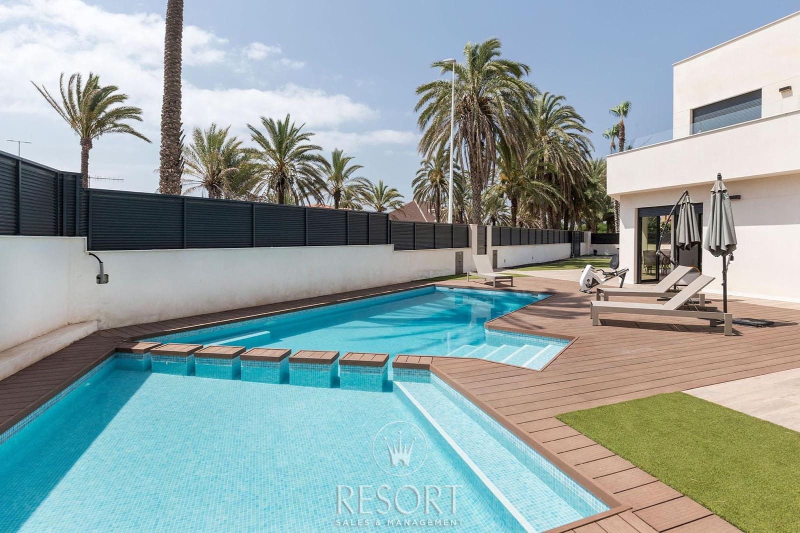 6 sypialnia Willa na sprzedaż w La Manga del Mar Menor z basenem garażem - 990 000 € (Ref: 7709521)